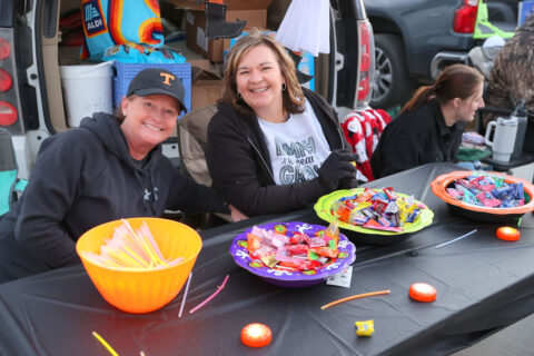 Hilltop Supermarket’s Trunk or Treat Event. (Mark Haynes, Clarksville Online)